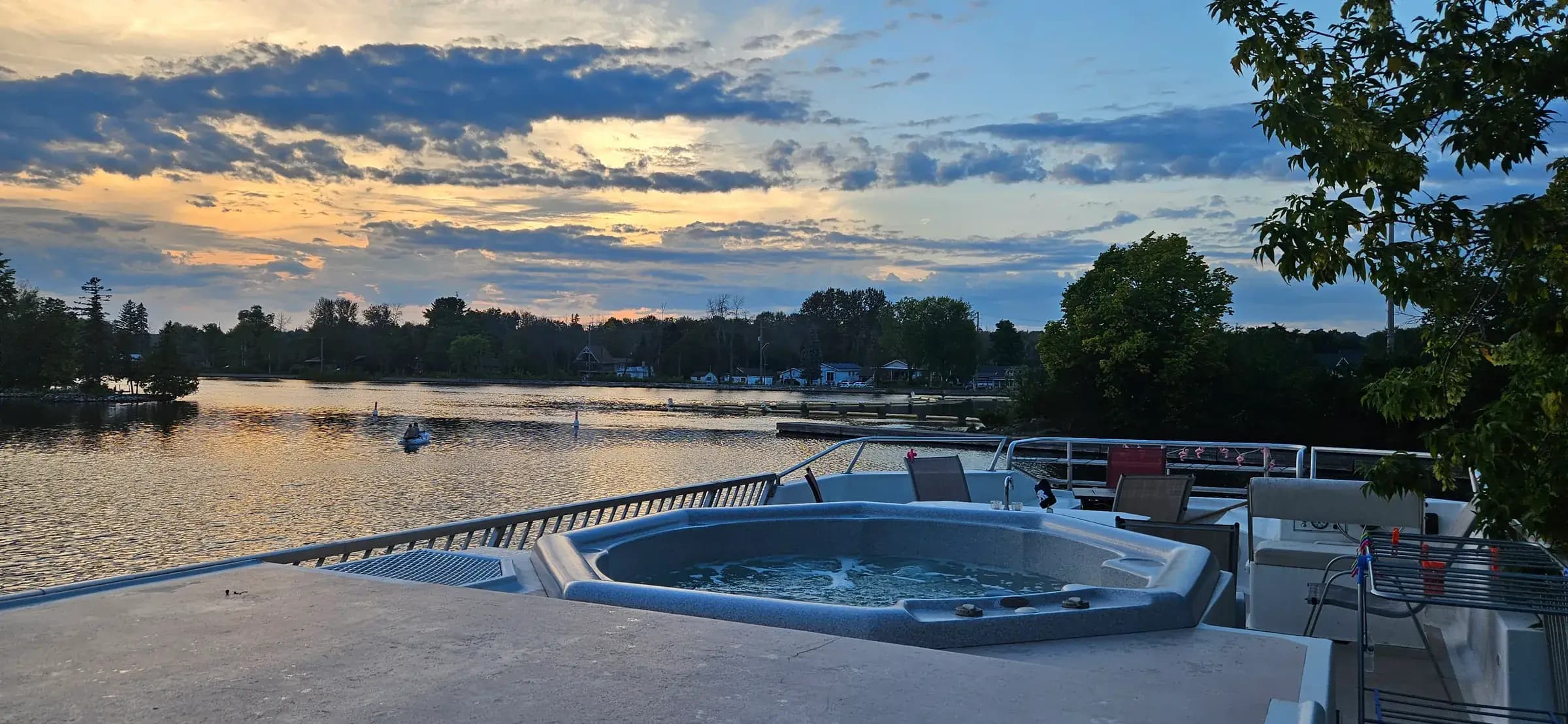 Houseboat vacation 1