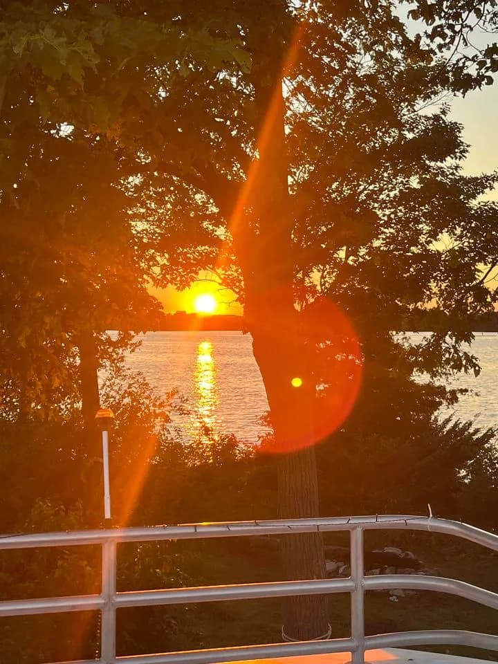 Book your houseboat vacation